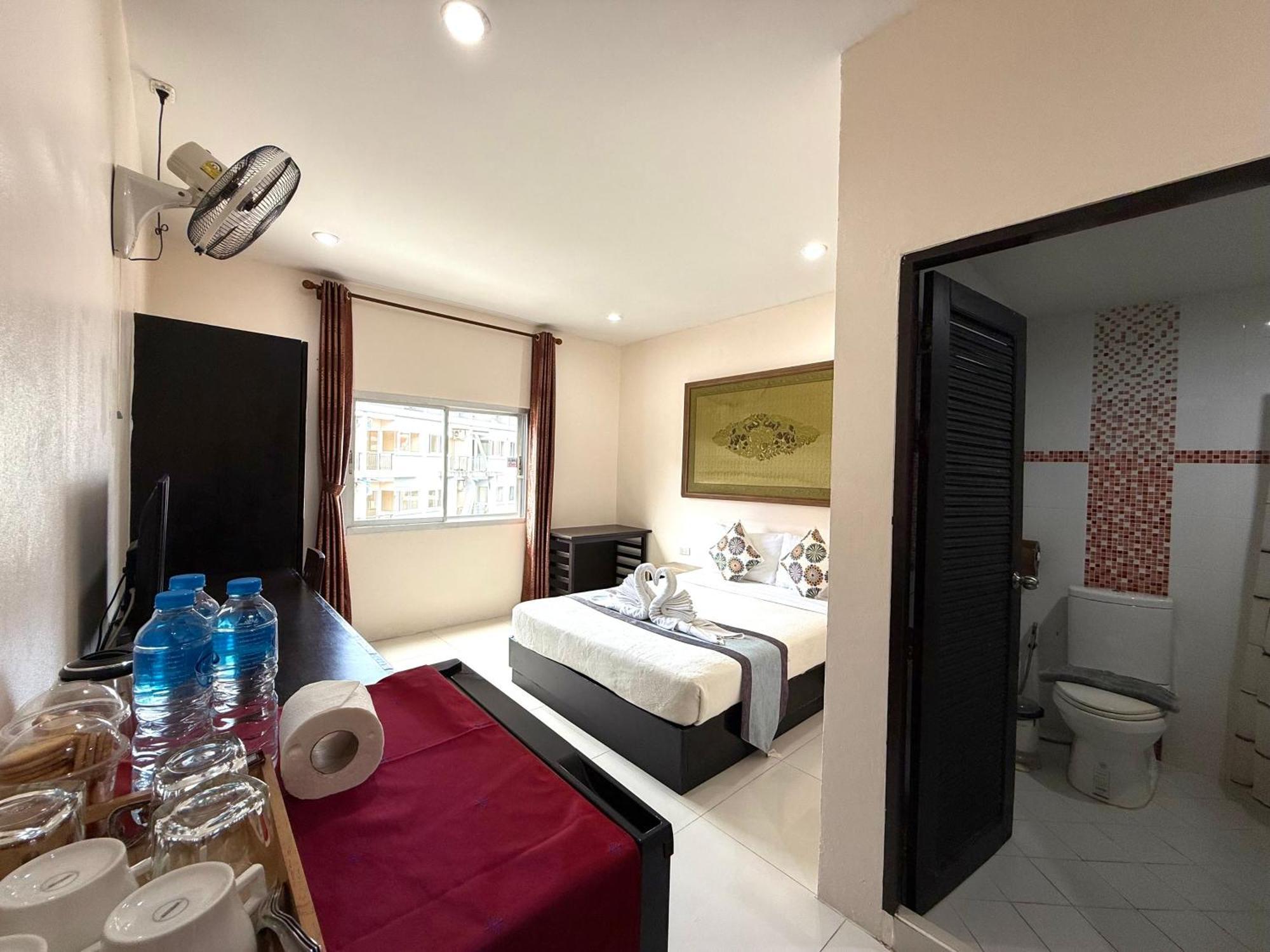 Patong Thai Classic House מראה חיצוני תמונה