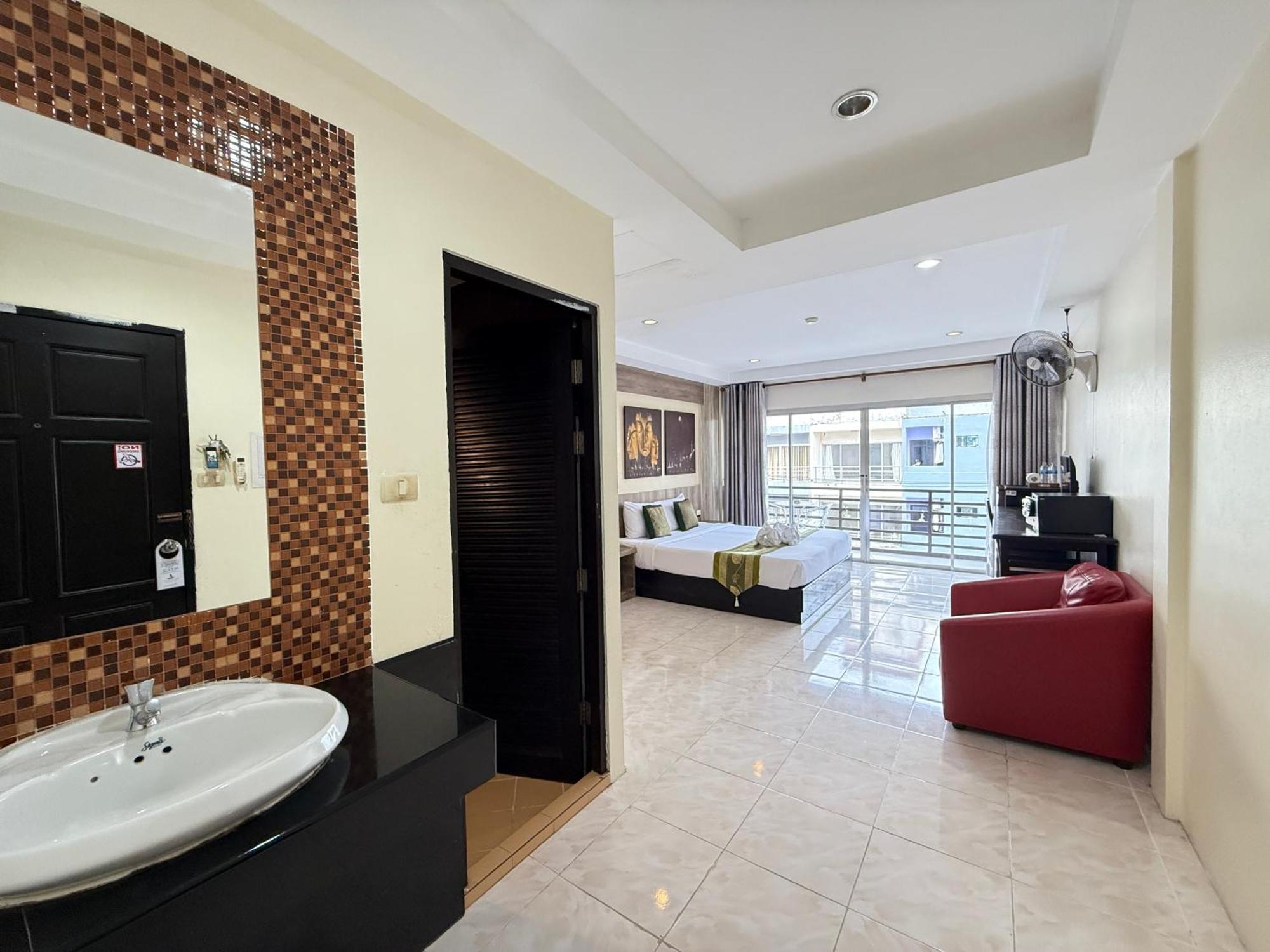 Patong Thai Classic House מראה חיצוני תמונה
